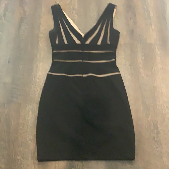 Cache Sheer Cut-out Bodycon Mini - Picture 4 of 5